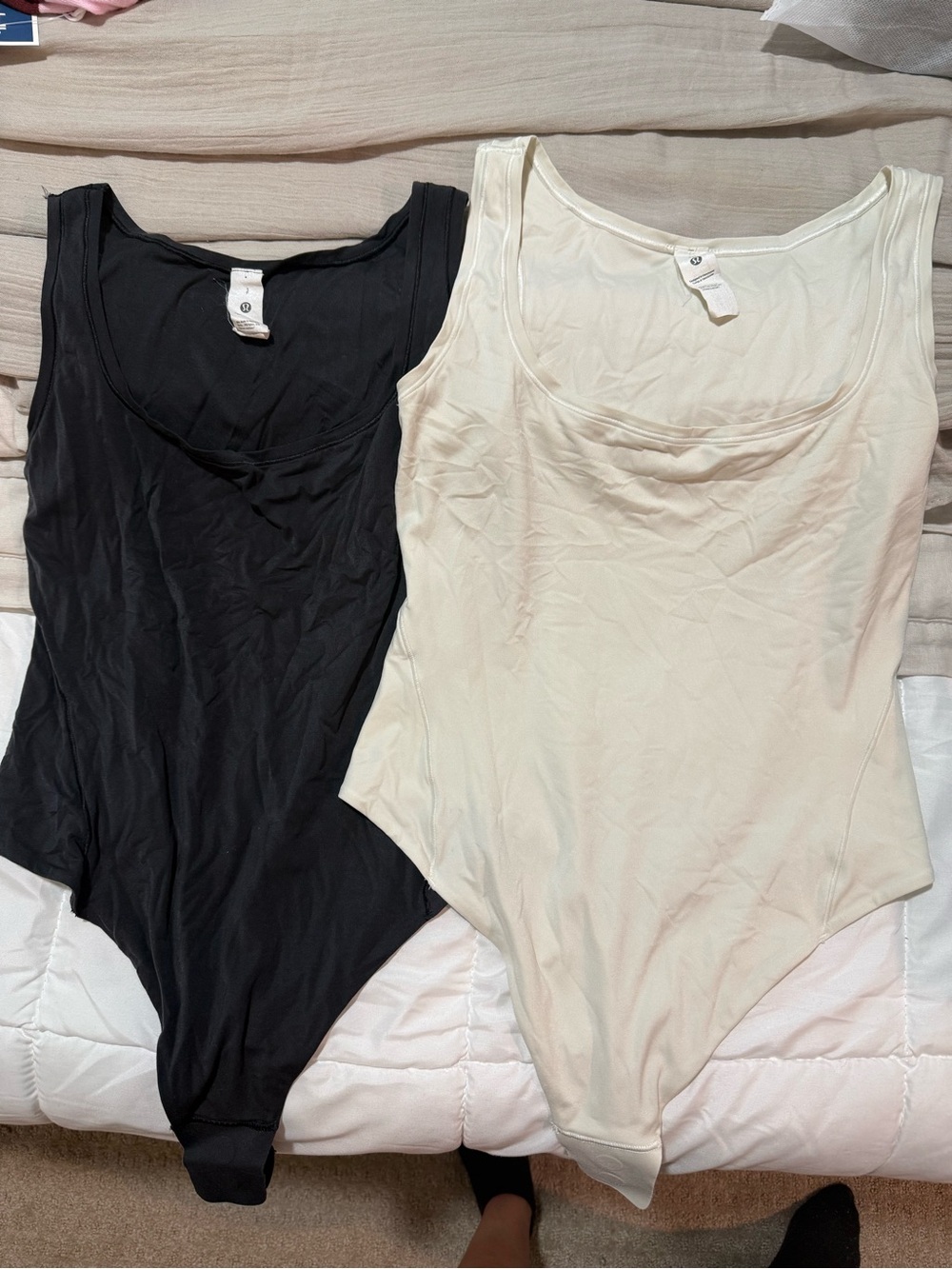 lululemon athletica Scoop Neck Bodysuit in Black & Cream